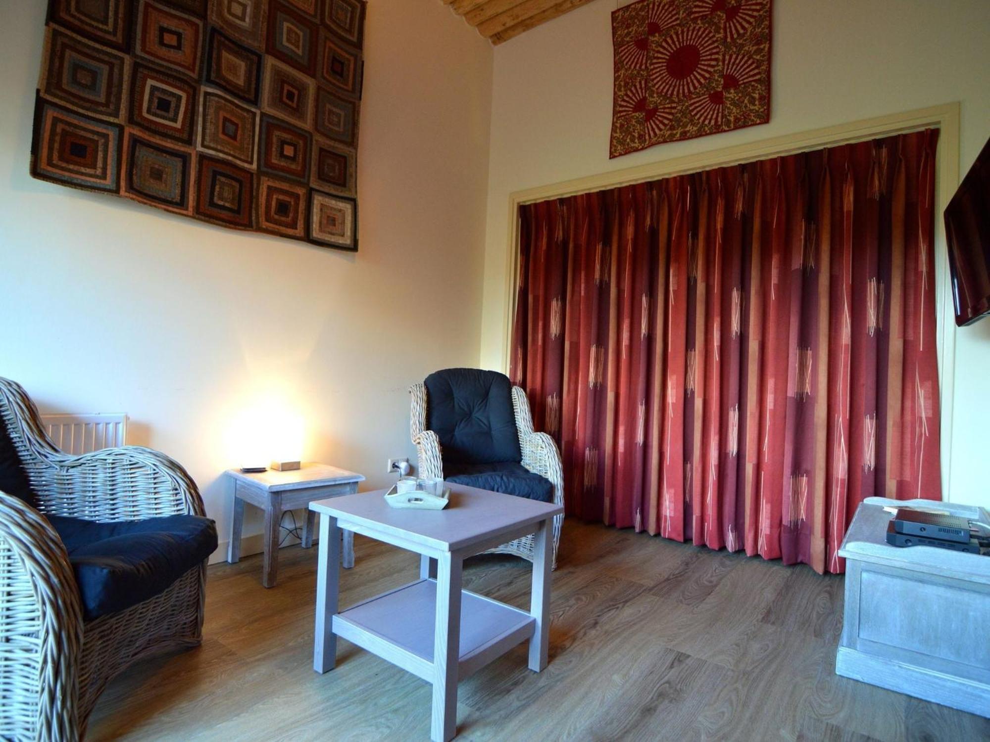 Quaint Farmhouse In Geesteren With Meadow View Esterno foto